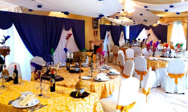 Bodas de Plata: Celebración de Época